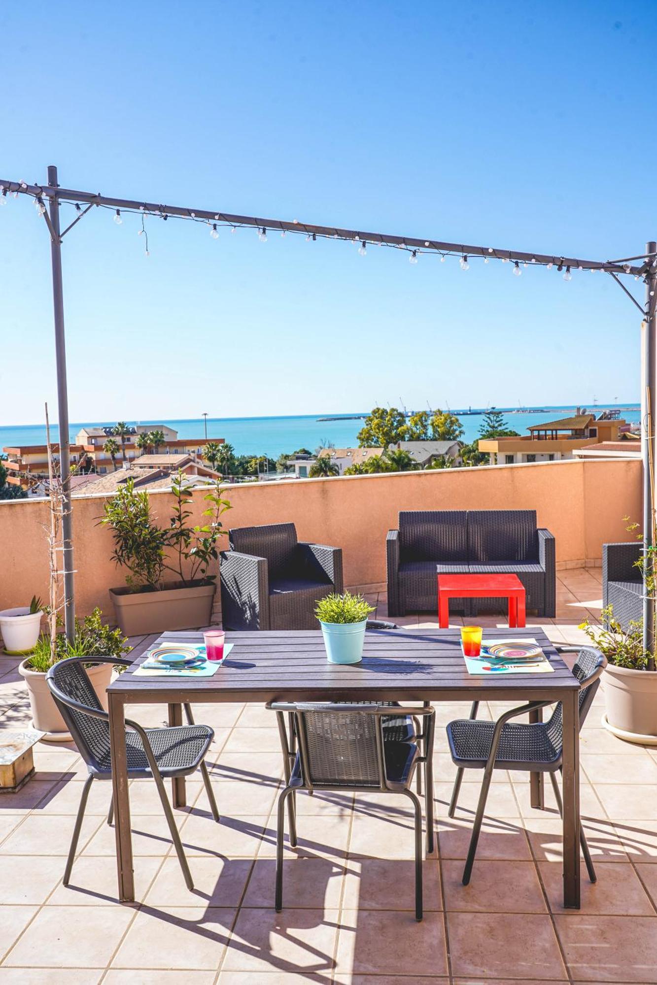 Attico Terrazza Cielomare Seaview Apartment Pozzallo Exterior photo